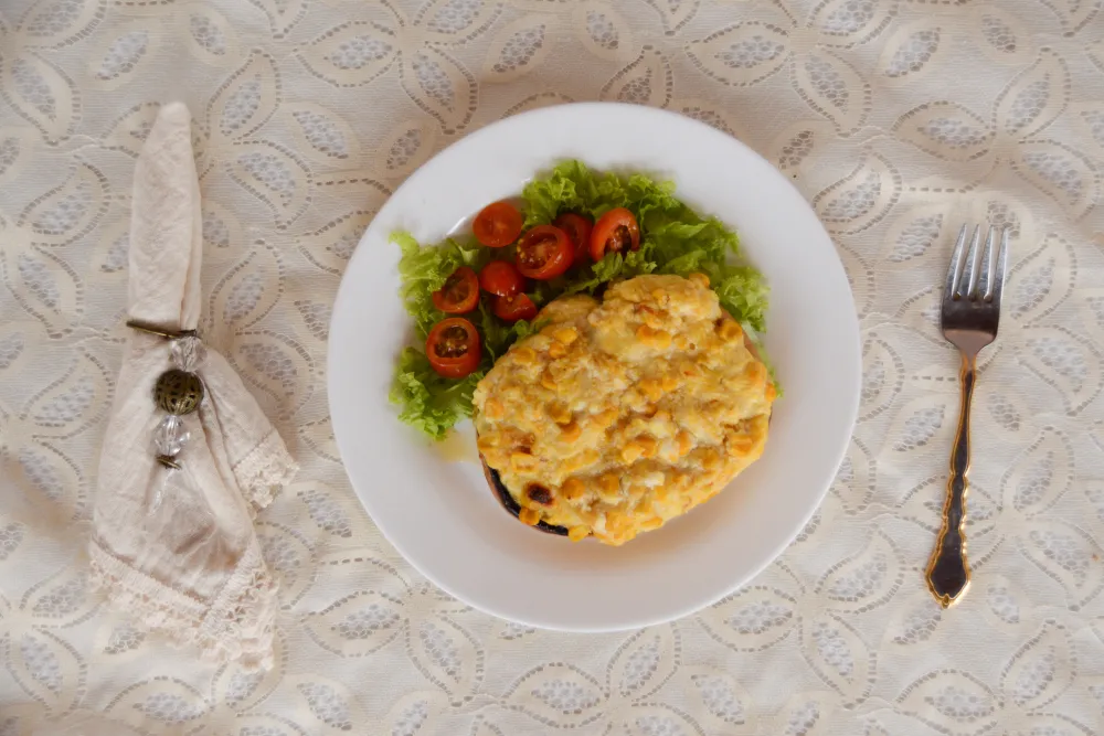 Croquetas de  papa con corazón de muzza y wok de vegetales